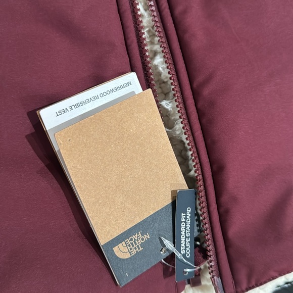 NWT!! North Face Merriewood Rev Vest - Picture 3 of 7